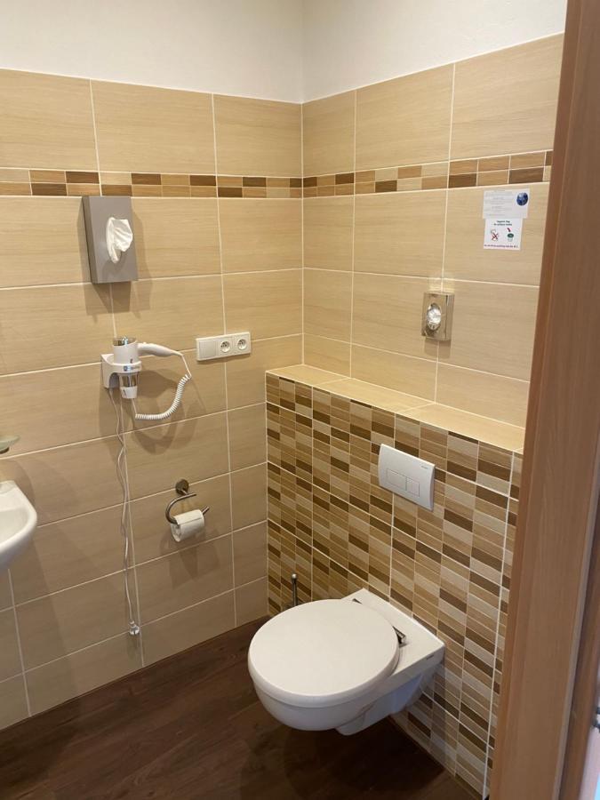 Apartmany Krupka ภายนอก รูปภาพ
