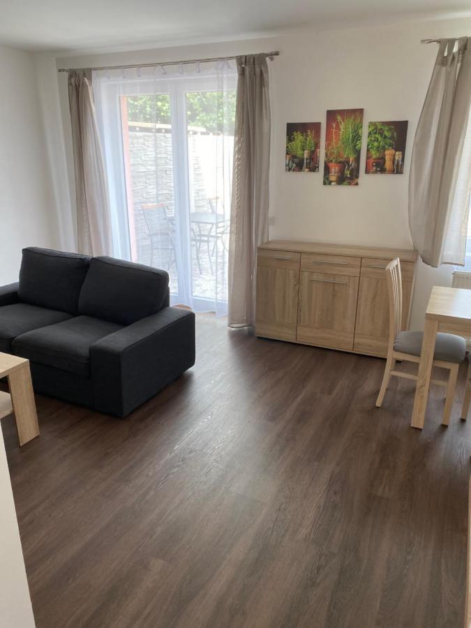 Apartmany Krupka ภายนอก รูปภาพ